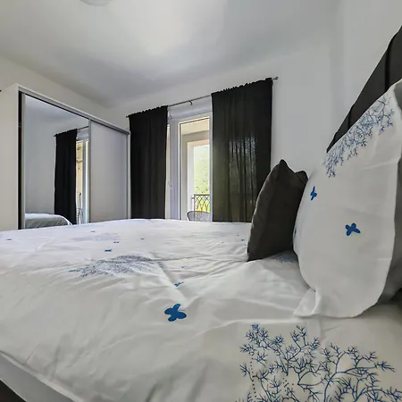 شقة Nermin ترافنيك